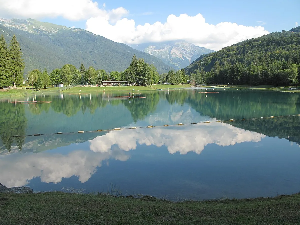 Mountain reflections at Lacs aux Dames in Samoëns