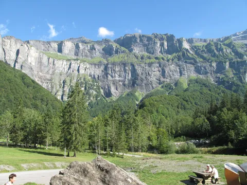 The cliffs of the Fer-à-Cheval cirque